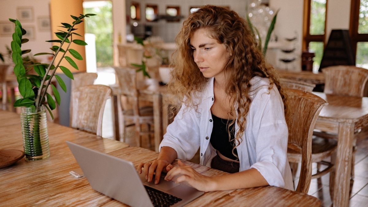 how to balance work and study as a student in Canada